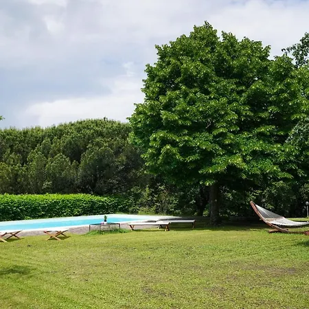 Vila Elena *