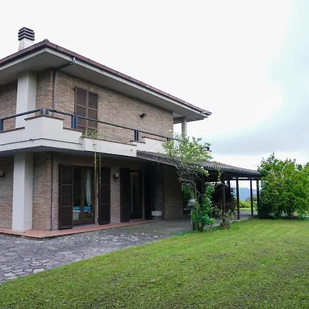 Vila Elena *